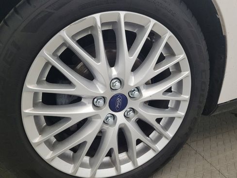 Used 2014 Ford Focus Titanium image 31