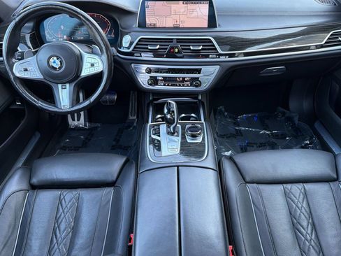 Used 2022 BMW 740i xDrive w/ M Sport Package AWD/4WD image 15