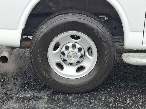 Used 2024 Chevrolet Express 2500 w/ Driver Convenience Package RWD image 9