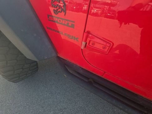 Used 2018 Jeep Wrangler Sport AWD/4WD image 7