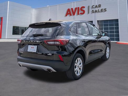 Used 2025 Ford Escape Active AWD/4WD image 3