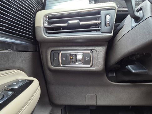 Used 2022 Lincoln Corsair FWD image 22