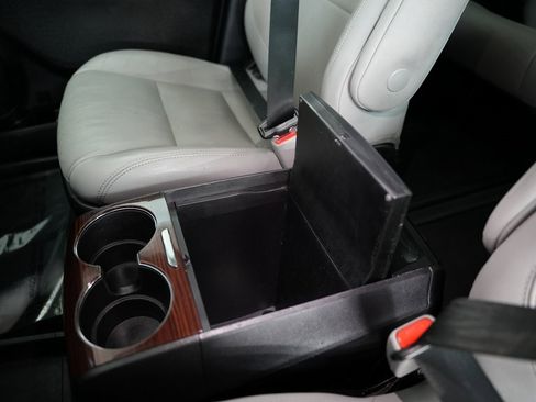 Used 2019 Toyota Sienna Limited Premium image 34