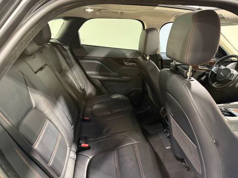 Used 2020 Jaguar F-PACE Prestige image 41