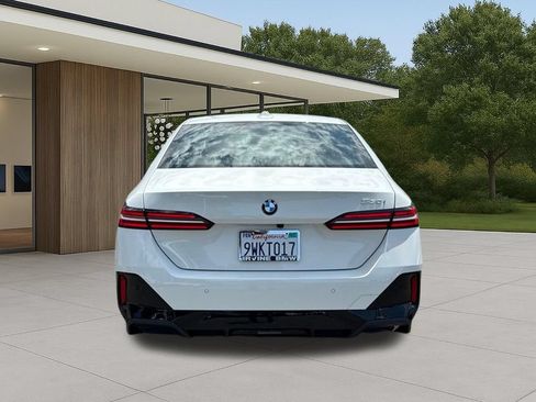 Used 2026 BMW 530i w/ M Sport Package RWD image 10