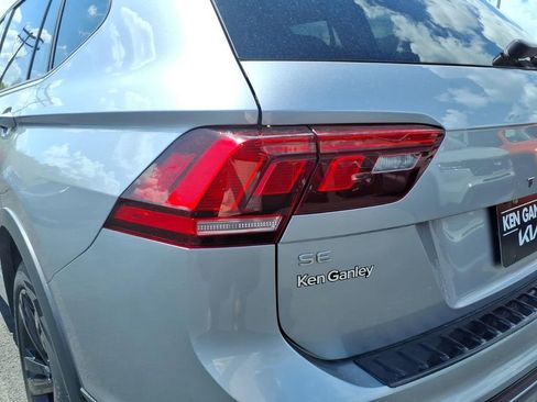 Used 2023 Volkswagen Tiguan SE R-Line FWD image 8