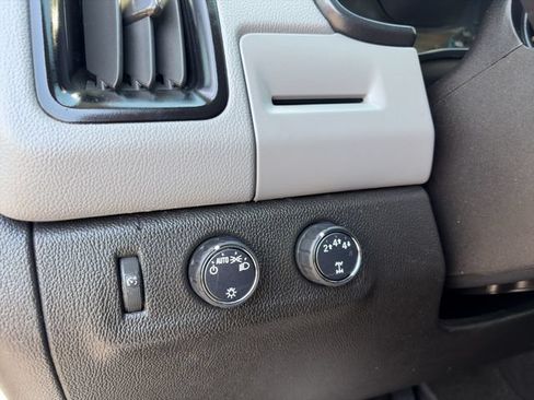 Used 2017 Chevrolet Colorado W/T AWD/4WD image 16