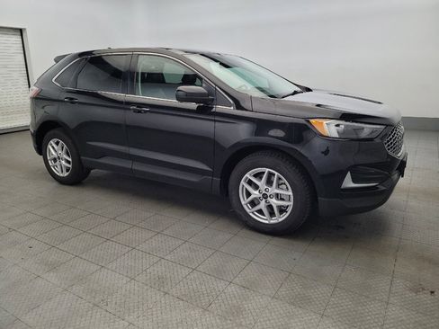 Used 2023 Ford Edge SEL image 11