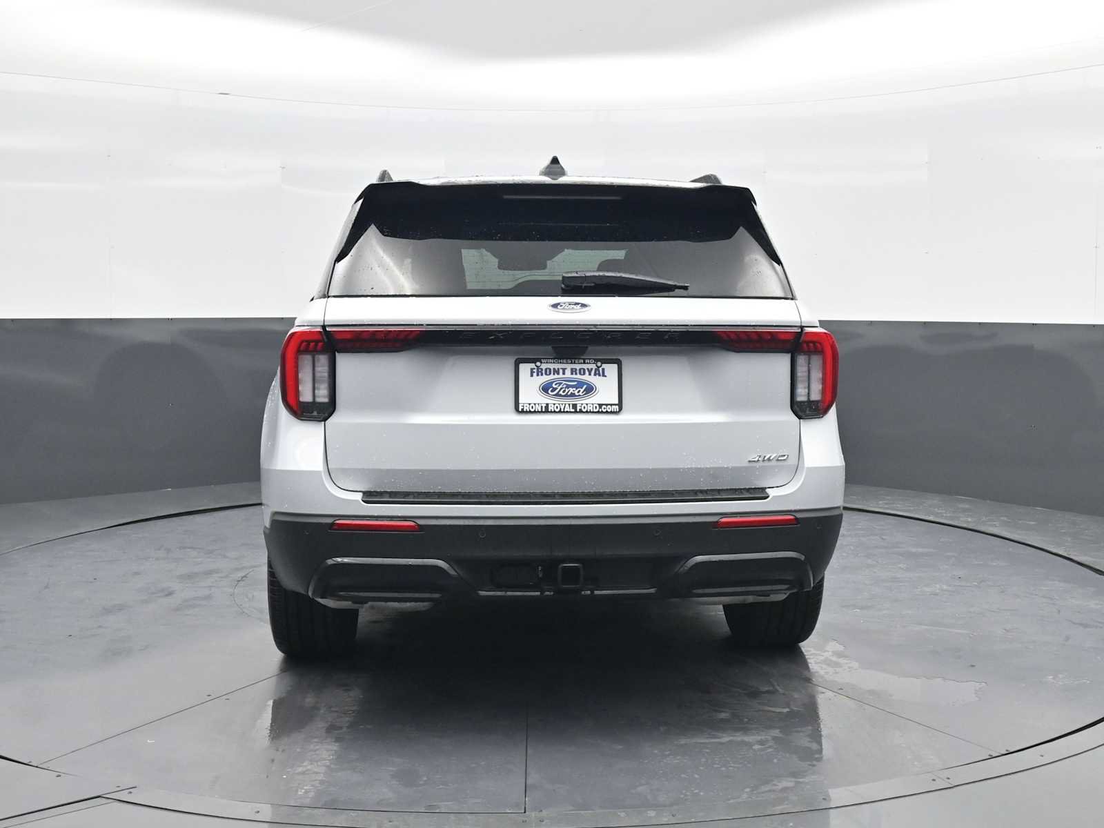 New 2026 Ford Explorer ST-Line w/ ST-Line Street Pack AWD/4WD image 6