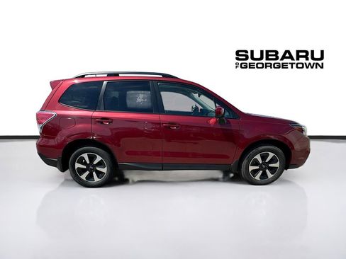 Used 2017 Subaru Forester 2.5i Premium image 9