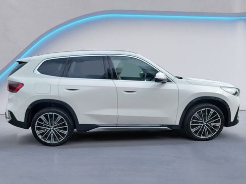 Used 2025 BMW X1 xDrive28i w/ Premium Package image 3