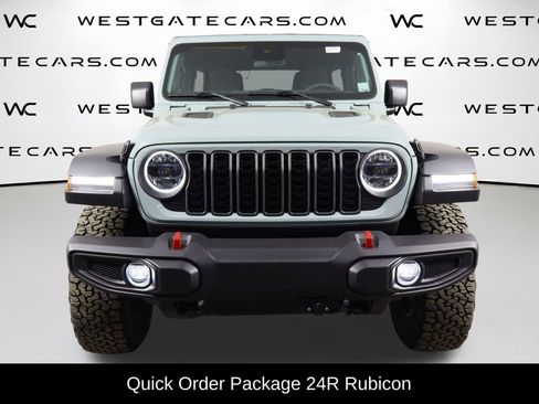 Used 2024 Jeep Wrangler Unlimited Rubicon image 2