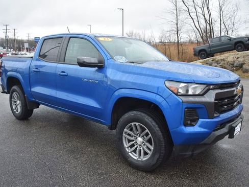 Used 2023 Chevrolet Colorado LT w/ LT Convenience Package II AWD/4WD image 11