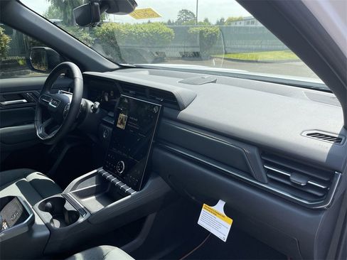 New 2026 GMC Terrain AT4 w/ Convenience Package III image 29