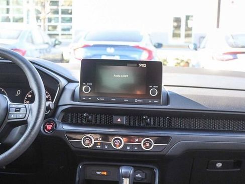 Used 2023 Honda CR-V LX image 18