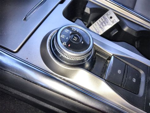 Used 2020 Ford Explorer XLT w/ Equipment Group 202A image 20