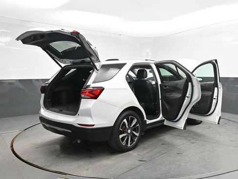 Used 2022 Chevrolet Equinox Premier AWD/4WD image 44