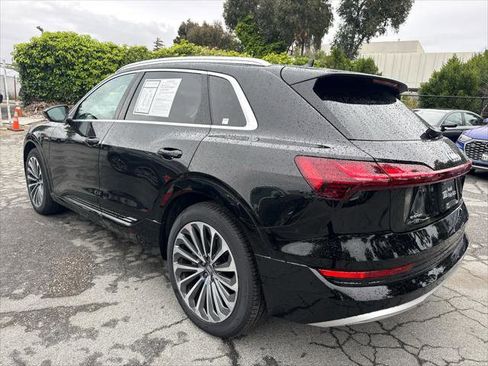 Used 2019 Audi e-tron Prestige w/ Prestige Package AWD/4WD image 4