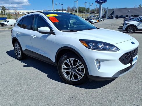 Used 2022 Ford Escape SEL image 1