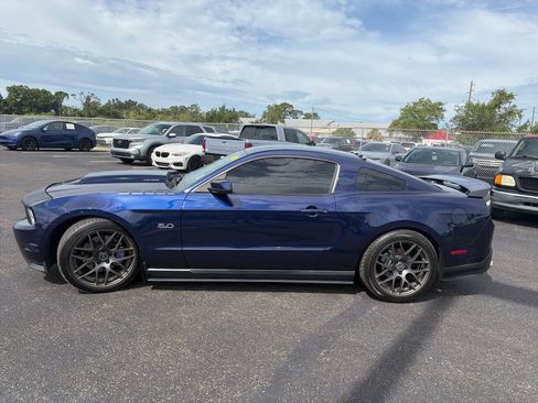 Used 2011 Ford Mustang GT Premium w/ GT Coupe Accessory Pkg 4 RWD image 4