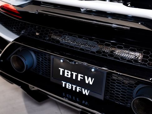 Used 2023 Lamborghini Huracan EVO image 23