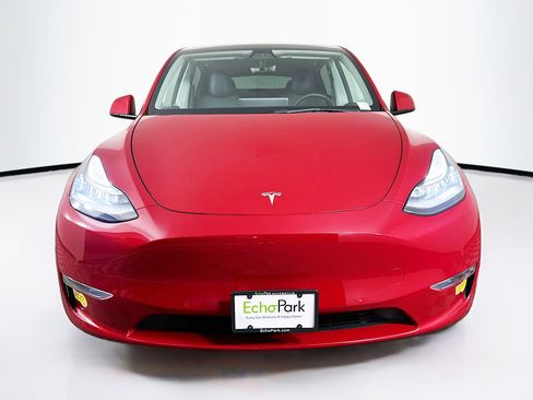 Used 2022 Tesla Model Y Long Range image 2