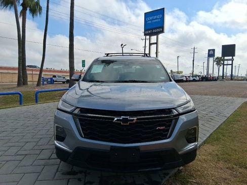 Used 2023 Chevrolet Traverse RS w/ LPO, Floor Liner Package FWD image 2