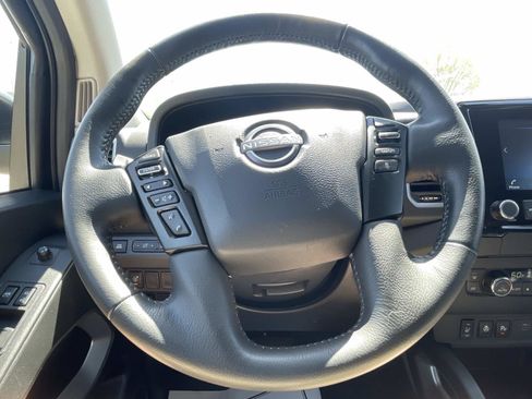 Used 2024 Nissan Frontier SV w/ SV Convenience Package image 22