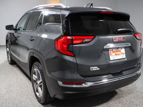 Used 2020 GMC Terrain SLT image 9