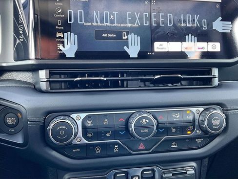 New 2026 Jeep Gladiator Sport image 11