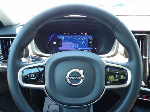 Certified 2025 Volvo S60 T8 Plus AWD/4WD image 19