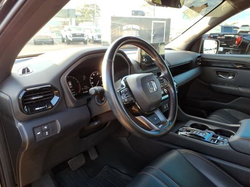 Used 2023 Honda Pilot TrailSport image 7