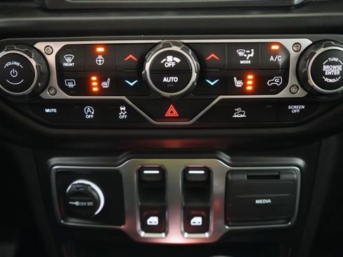 Used 2023 Jeep Wrangler Sport AWD/4WD image 36