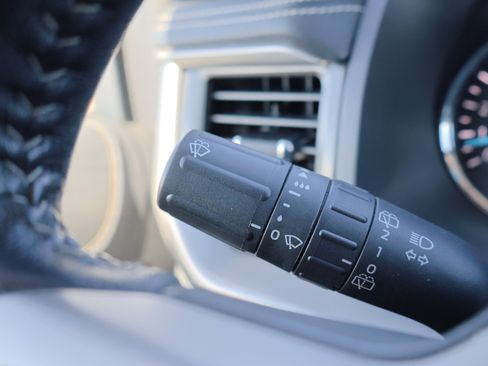 Certified 2024 Ford Expedition Max XLT image 20