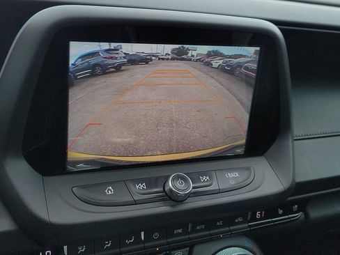 Used 2016 Chevrolet Camaro LT RWD image 16