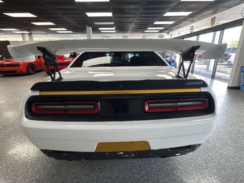Used 2015 Dodge Challenger R/T Plus RWD image 3