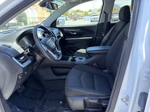 Used 2024 GMC Terrain SLE FWD image 22