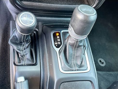 Used 2023 Jeep Wrangler Unlimited Sahara w/ Cold Weather Group AWD/4WD image 18