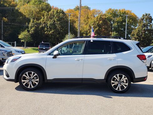 Used 2022 Subaru Forester Limited w/ Popular Package #3 image 6