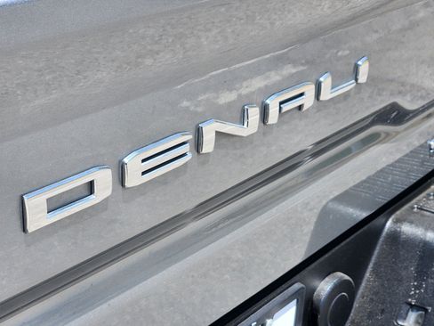 Used 2024 GMC Sierra 2500 Denali Ultimate AWD/4WD image 29