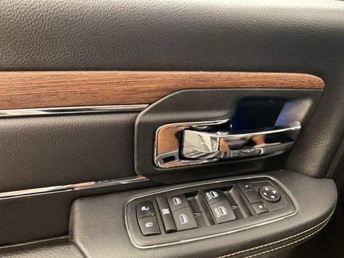 Used 2018 RAM 1500 Laramie AWD/4WD image 20