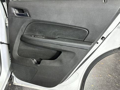 Used 2017 Chevrolet Equinox LT w/ Convenience Package image 31