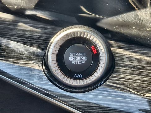 Used 2022 Jeep Wagoneer Series III w/ Flexible Seating Group image 17