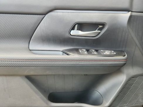 New 2025 Nissan Kicks SR w/ Illumination Package image 20