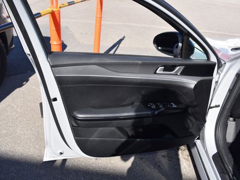 Used 2023 Kia K5 GT-Line w/ GT-Line Premium Package image 23