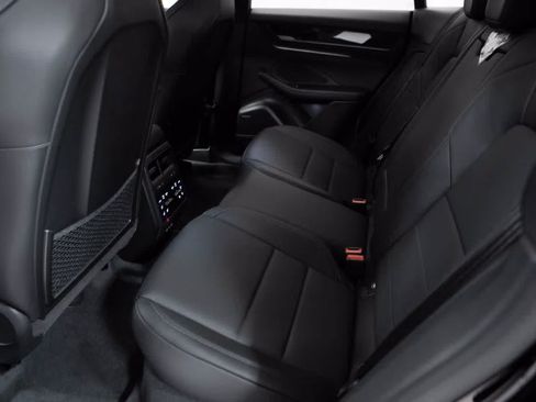 Certified 2026 Porsche Macan Electric RWD image 35