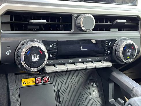 Used 2025 Toyota Tacoma TRD Off-Road w/ TRD Off Road Premium Package AWD/4WD image 36