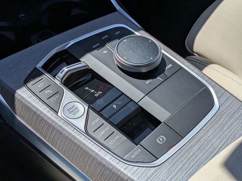 New 2026 BMW 330i Sedan w/ Convenience Package image 25