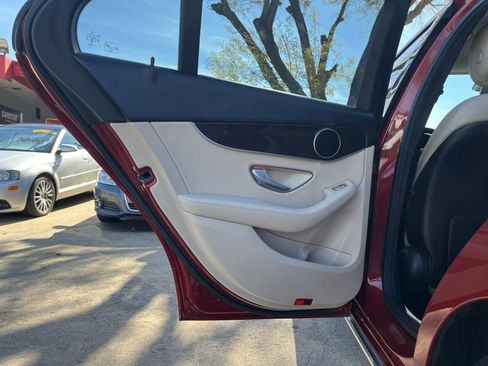 Used 2016 Mercedes-Benz C 300 Luxury image 24