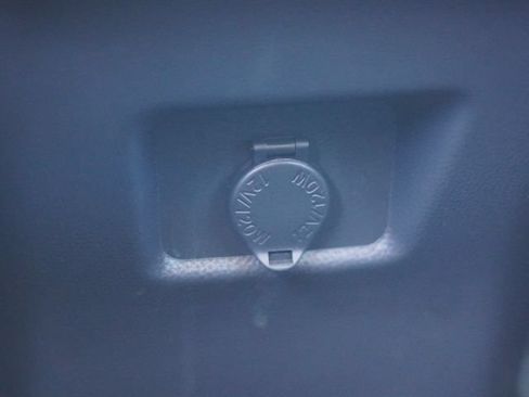 Used 2025 Toyota RAV4 LE AWD/4WD image 40